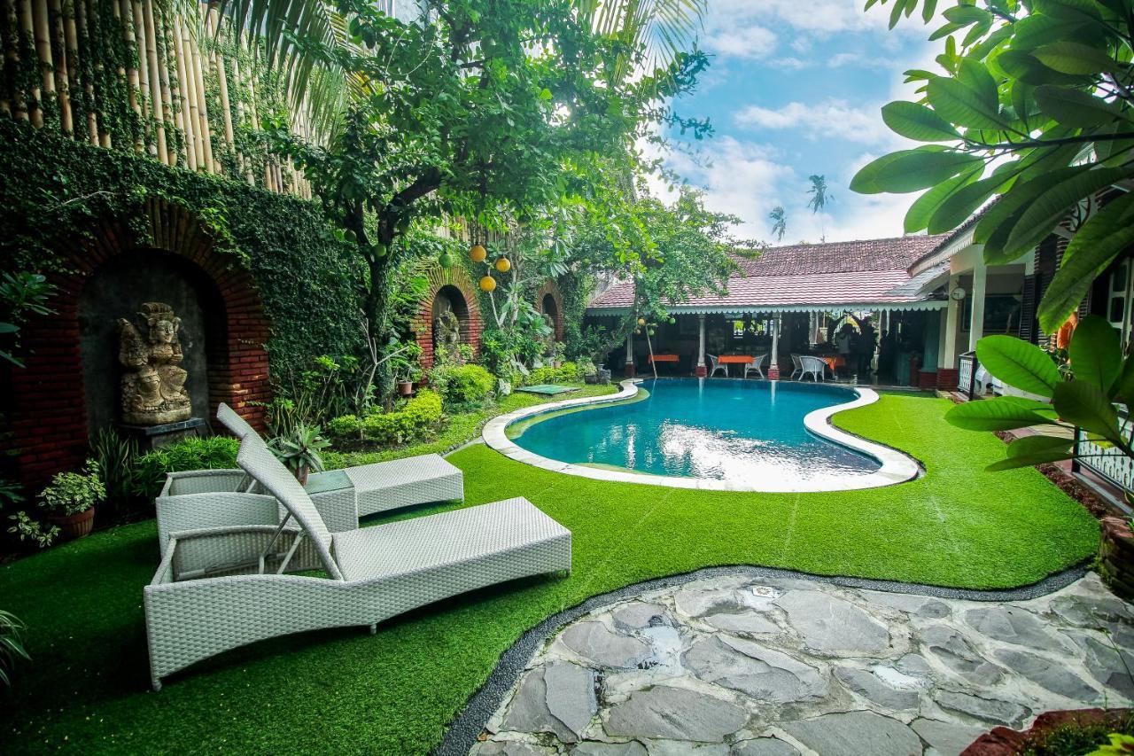 Sendok Hotel Mangsit Exterior photo