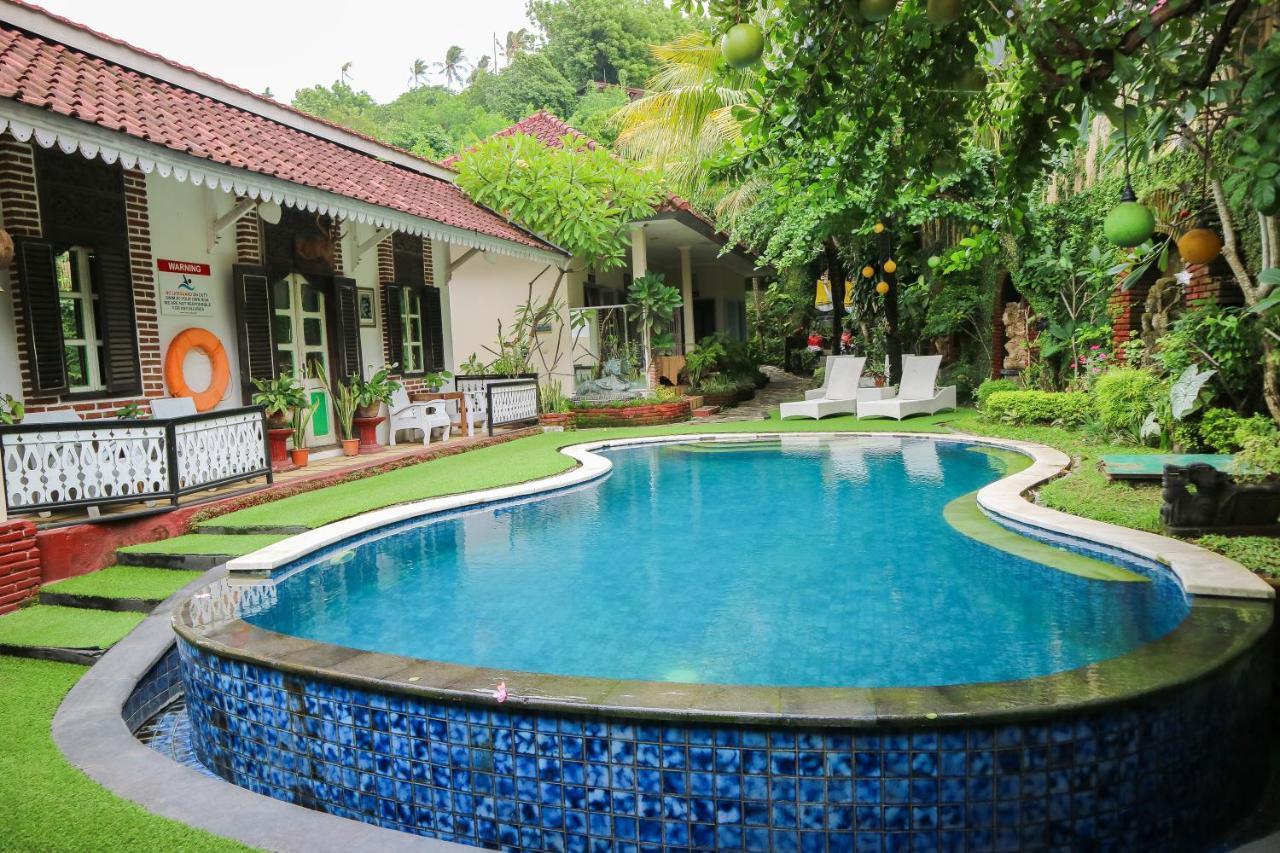 Sendok Hotel Mangsit Exterior photo