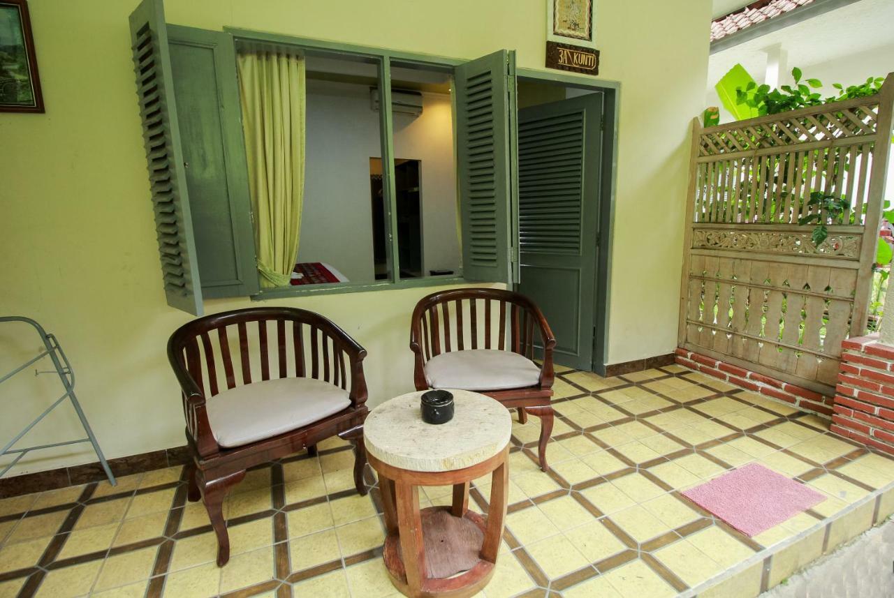 Sendok Hotel Mangsit Exterior photo