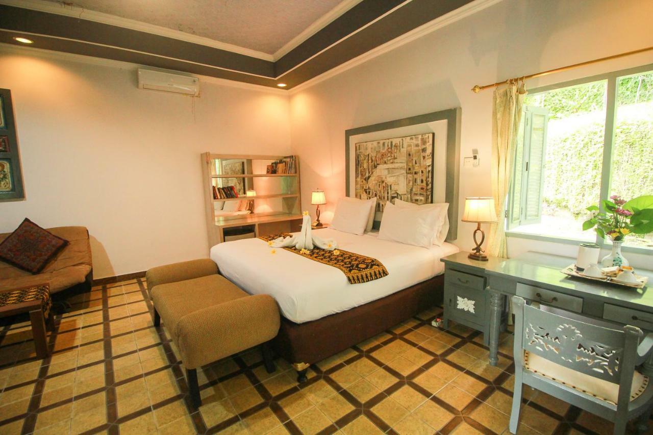 Sendok Hotel Mangsit Exterior photo