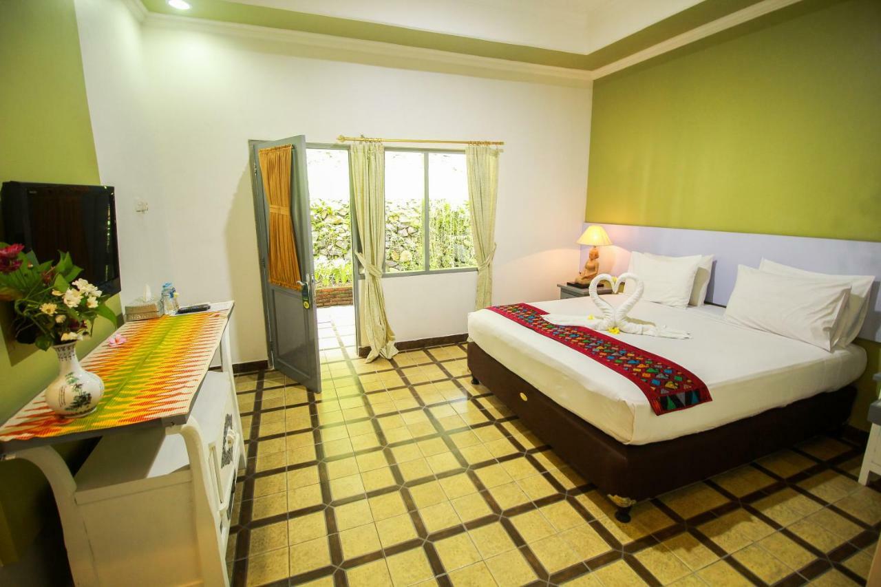 Sendok Hotel Mangsit Exterior photo