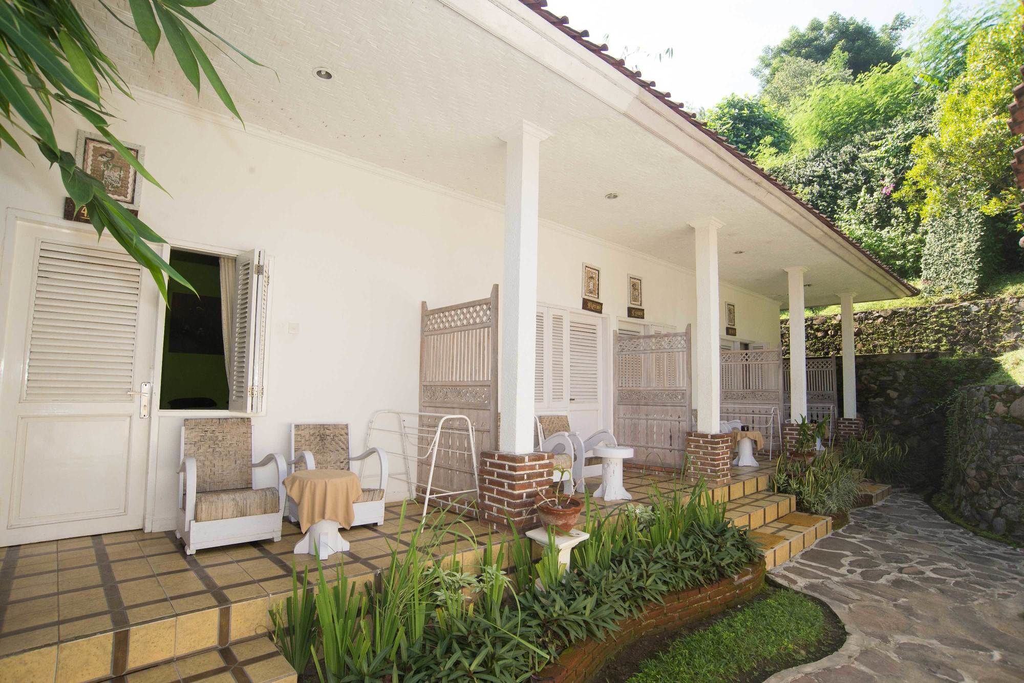 Sendok Hotel Mangsit Exterior photo